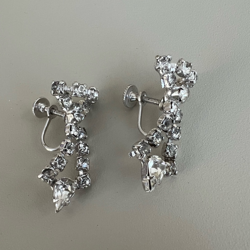 Beautifully Designed Rhinestone Drop Screw-Back Earrings
